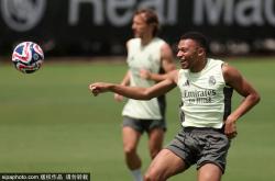 足彩-姆巴佩争议照片引爆网络！皇马晋级半决赛背后的故事