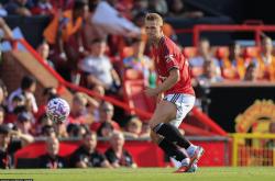 足彩NBA-曼联艰难逆转伯恩利，德里赫特感恩球迷：这三分的价值远超想(xiǎng)象！