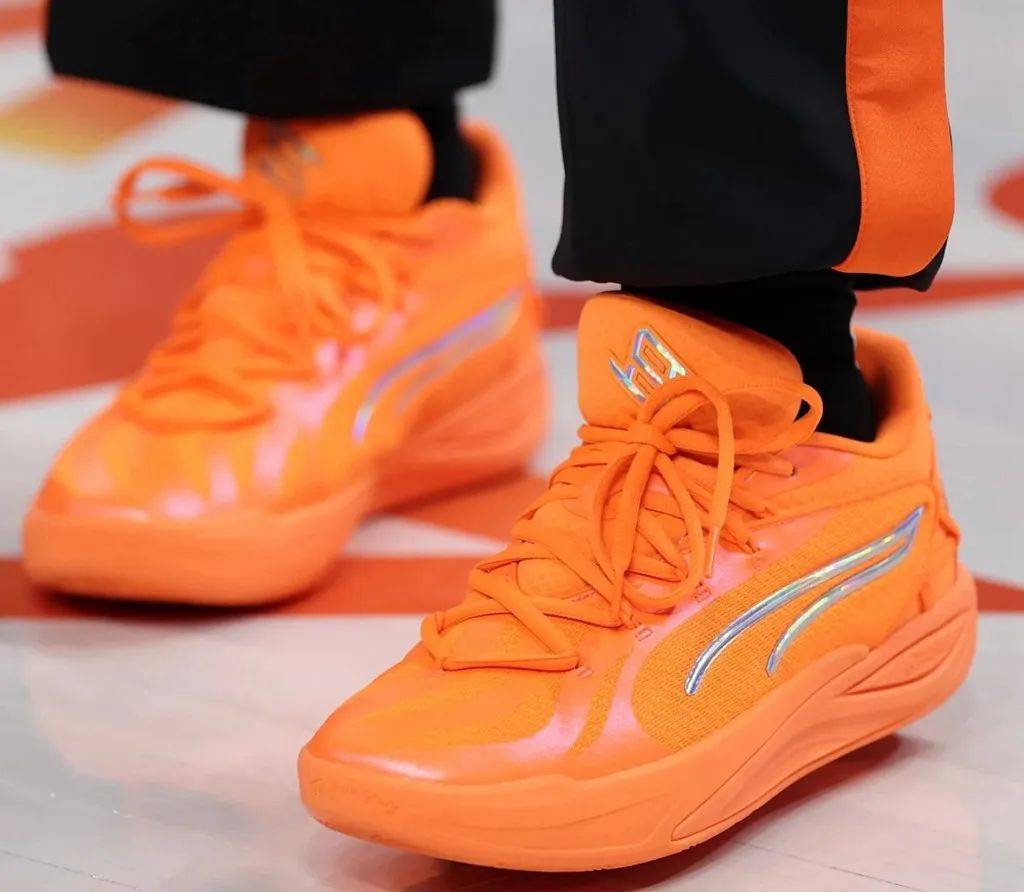 秒杀 NBA?「WNBA 全明星」上脚合集出炉!