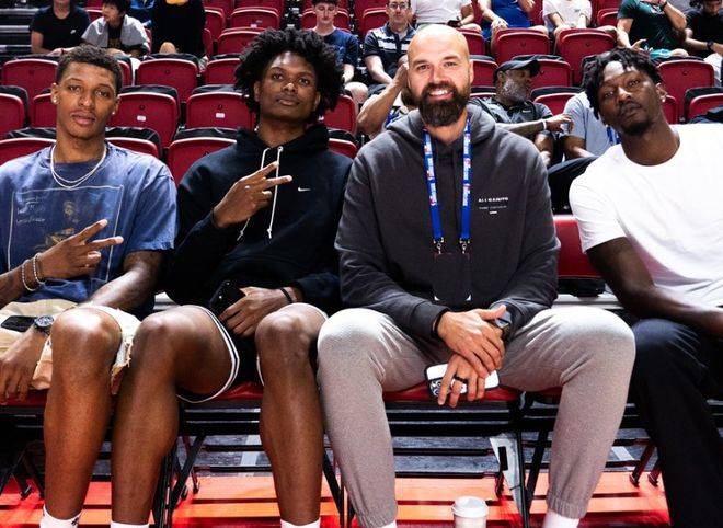 NBA夏联:谢泼德18分4断6失误领一级恶犯火箭负活塞吞两连败