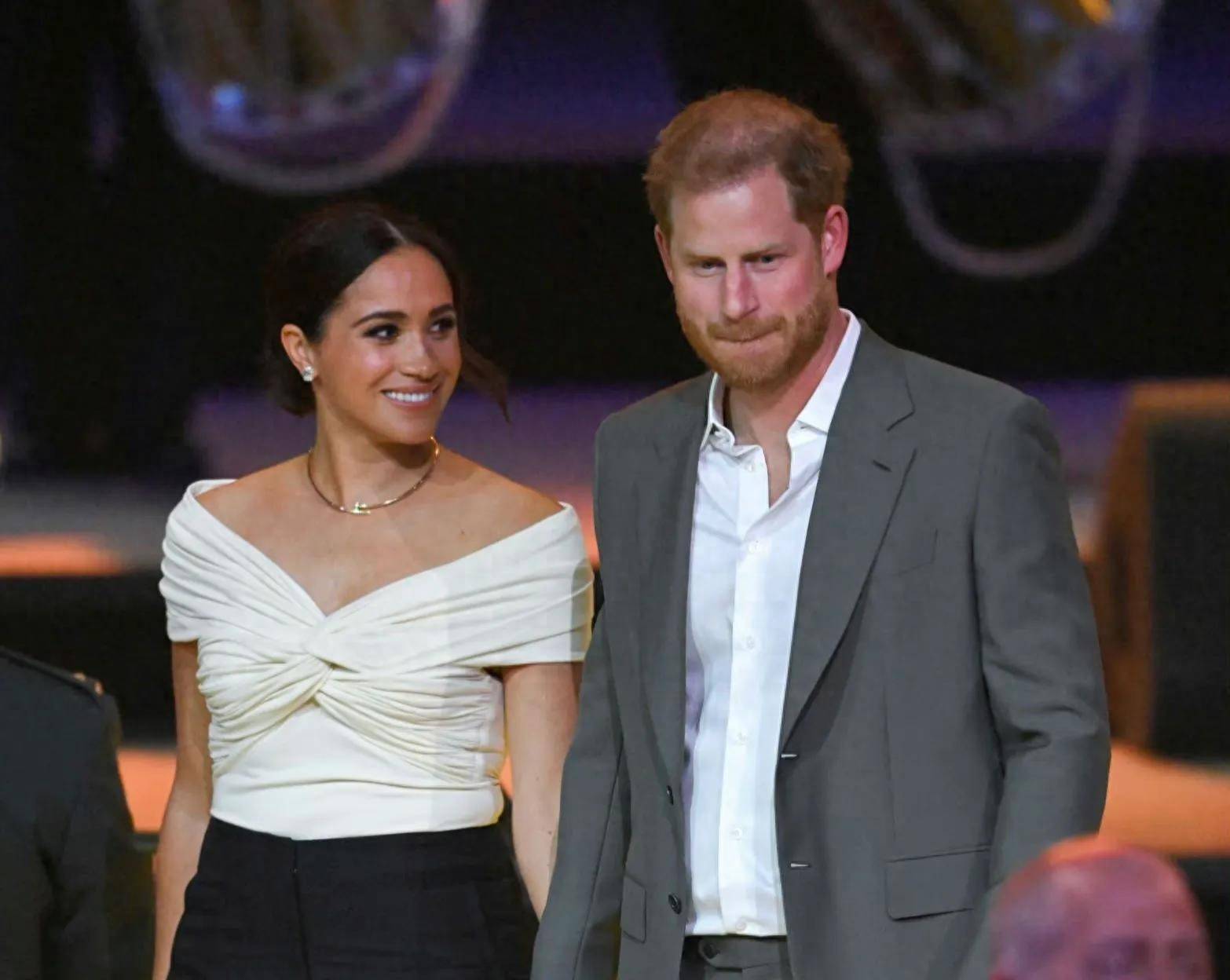 梅根算不算顶级美人?与凯特王妃对比,答案一目了然!