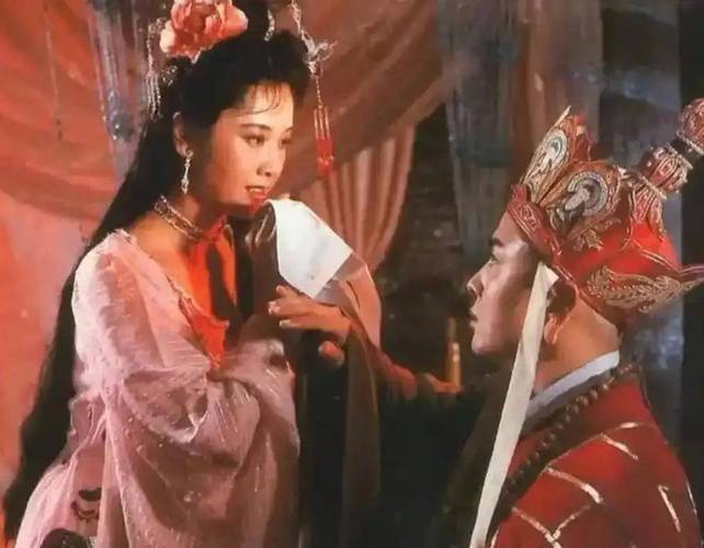 朱琳算不算顶级美女?对比赵丽颖后,答案自见分晓。