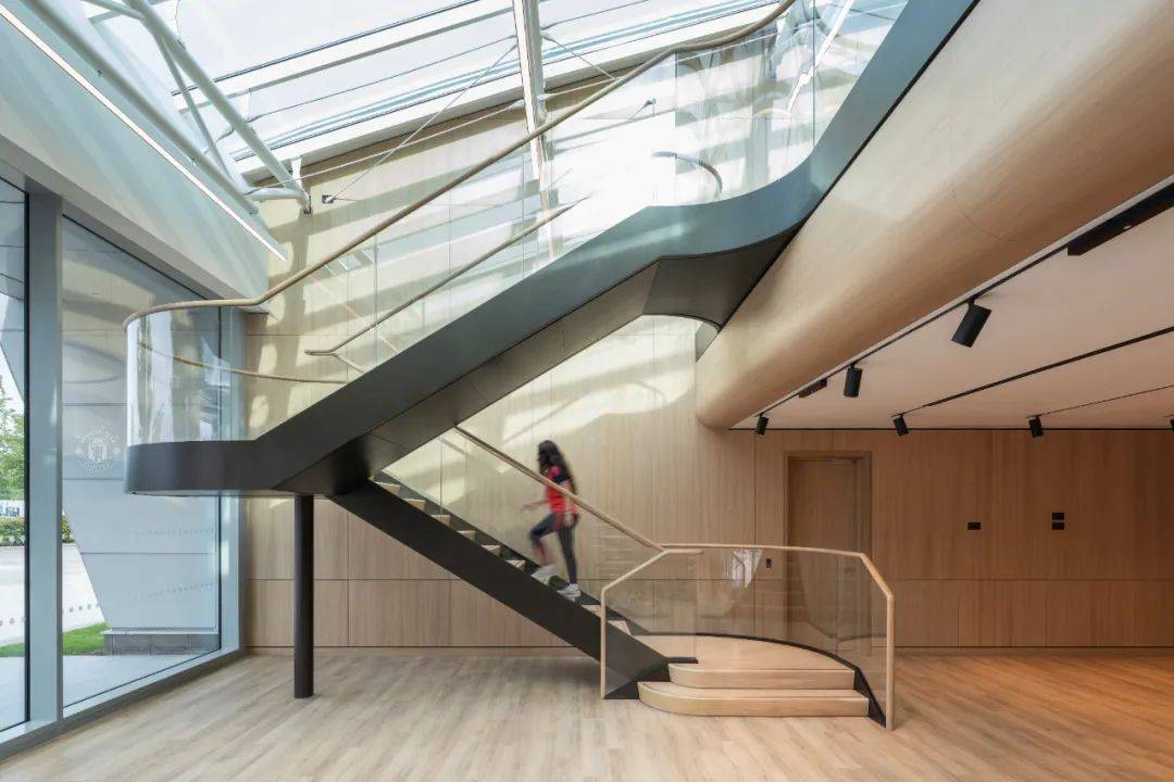 俱乐部公告:卡灵顿训练基地改建完成