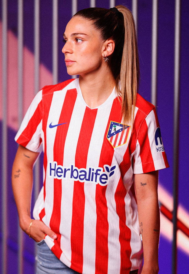 马德里竞技发布2025/26赛季全新主场球衣,采用复古设计