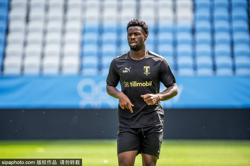 阿森纳新赛季备战:道曼归队、青训直播与转会动态分析