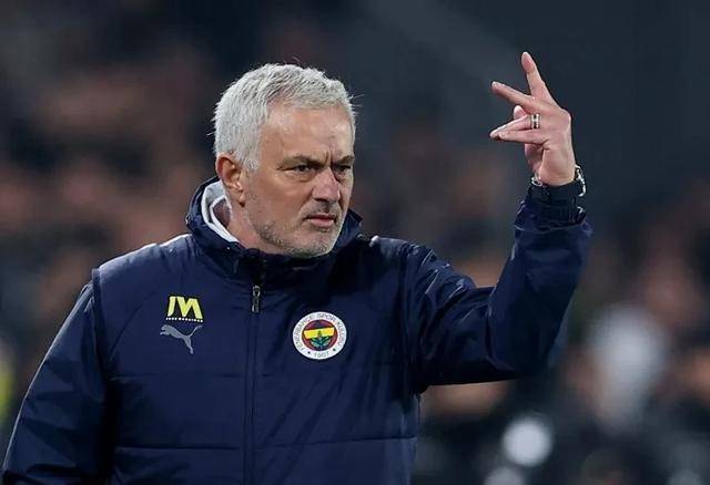 1-2!费内巴切遭绝平!晋级路径出炉:穆帅渴望时隔5年,重返欧冠