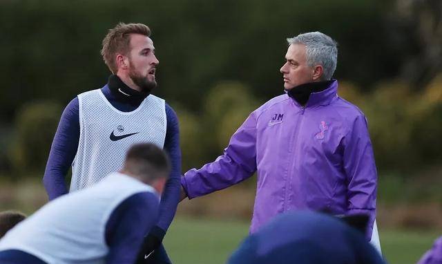 1-2!费内巴切遭绝平!晋级路径出炉:穆帅渴望时隔5年,重返欧冠