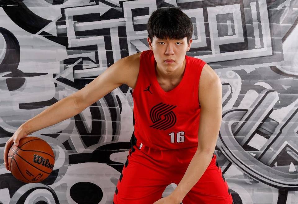 开拓者官宣季前赛赛程:杨瀚森有望两战勇士 还将与国王爵士交锋