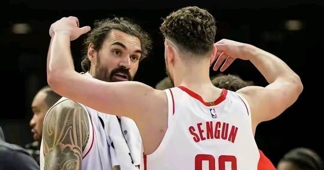 夏天苦练!阿尔佩伦·申京渴望成长,双塔战术助力他成火箭内线核心