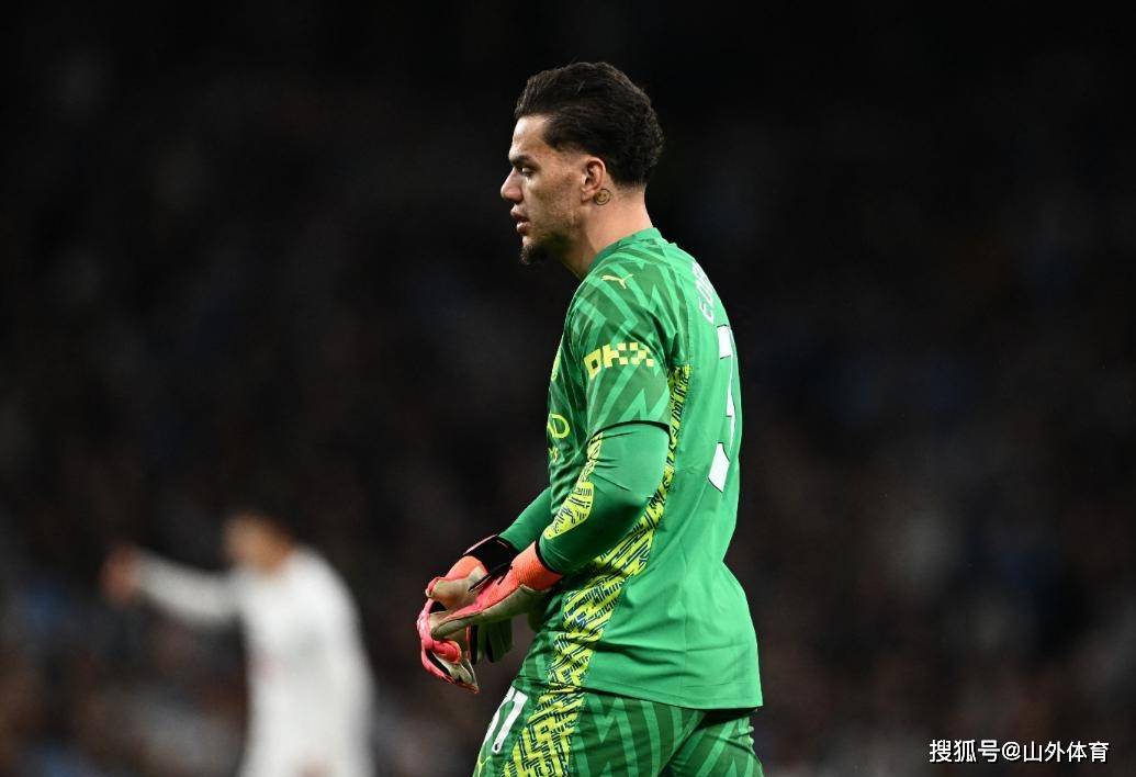 1500万欧!埃德森转会曼城瞄准多纳鲁马,阿森纳球迷质疑阿尔特塔战术