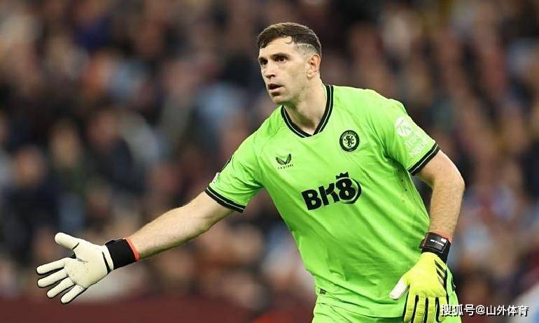 1500万欧!埃德森转会曼城瞄准多纳鲁马,阿森纳球迷质疑阿尔特塔战术