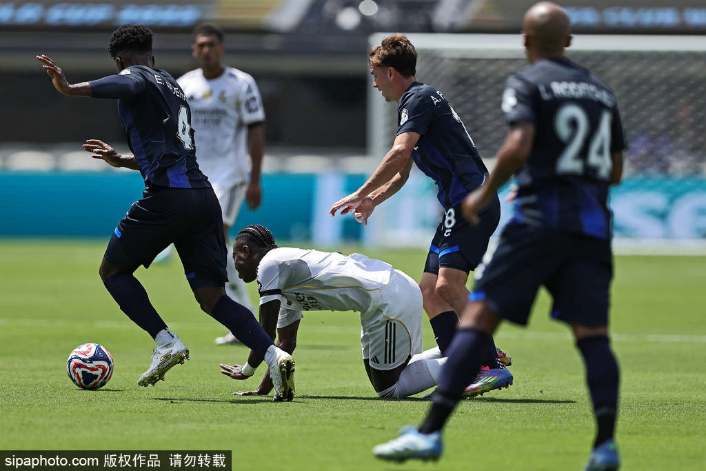 世俱杯决赛在即,皇家马德里与奥萨苏纳赛程调整引发热议!