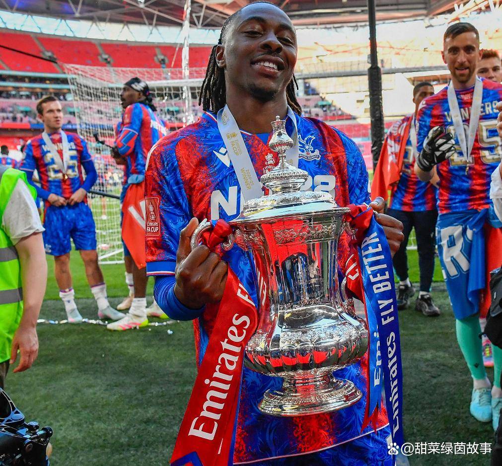 艾泽转会最新动态：水晶宫中场球员是该转会阿森纳还是热刺？