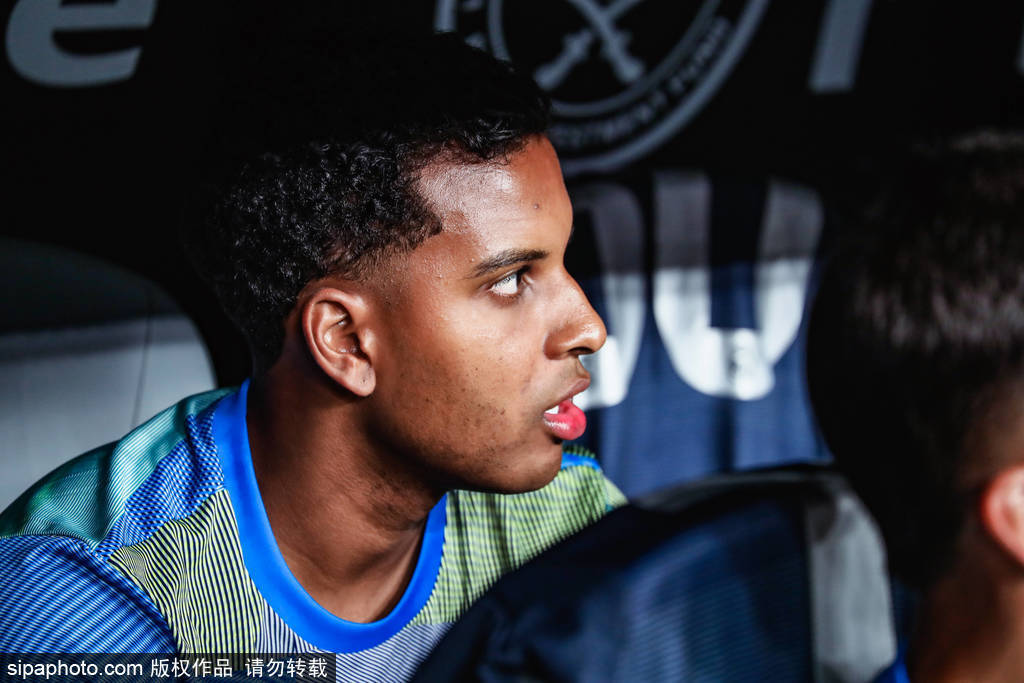 热刺加入阿森纳与利物浦争夺皇马球星，罗德里戈转会传闻引关注