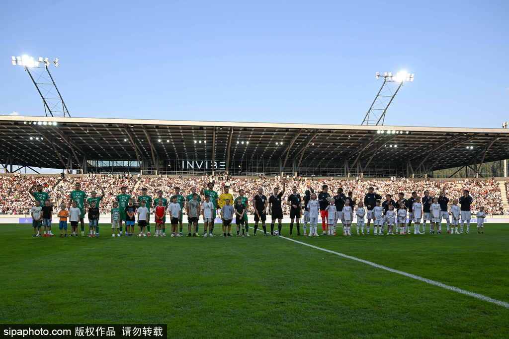 皇家马德里战马略卡:齐达内公布完整大名单,塞瓦略斯留队成焦点