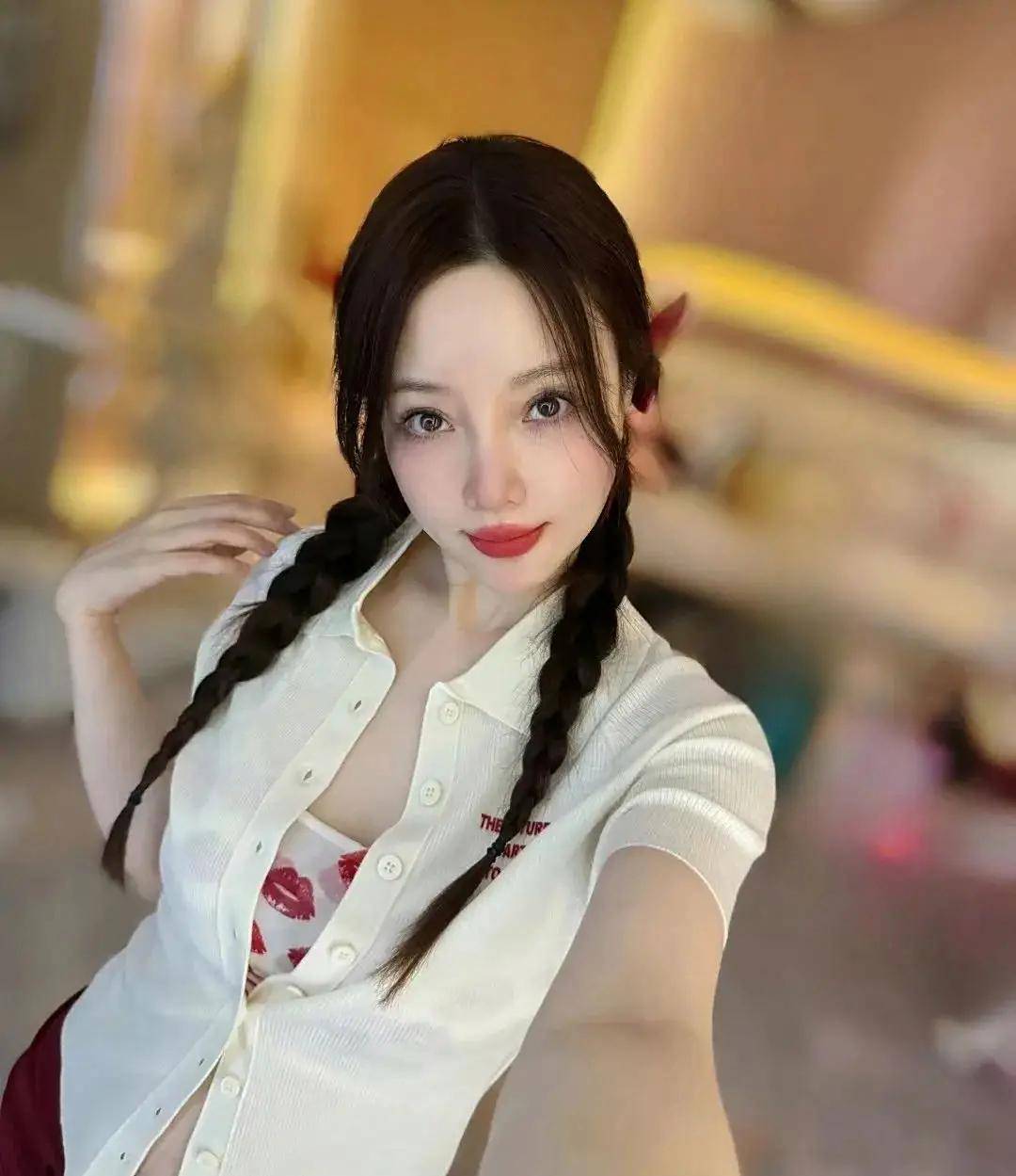 43岁李小璐复出试水,31岁PGone也参加音乐节,门票价格暴涨