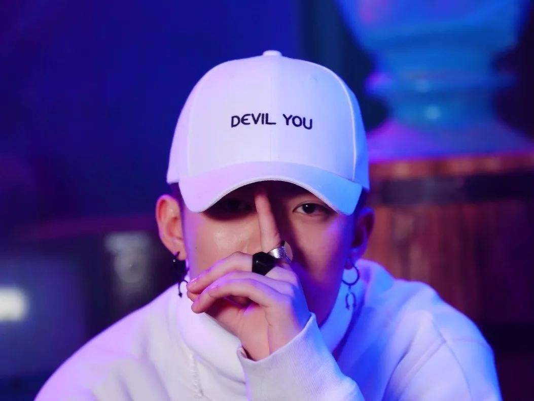 43岁李小璐复出试水,31岁PGone也参加音乐节,门票价格暴涨