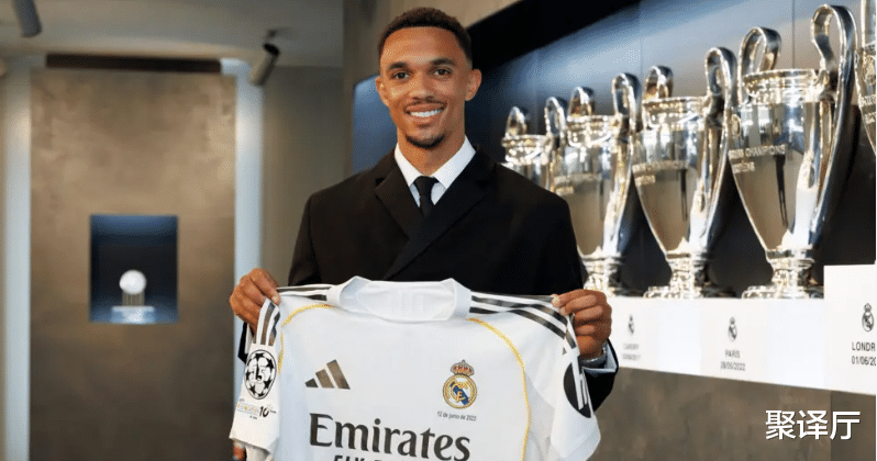 以前的皇马一年一巨星,现在的皇马一年一免签