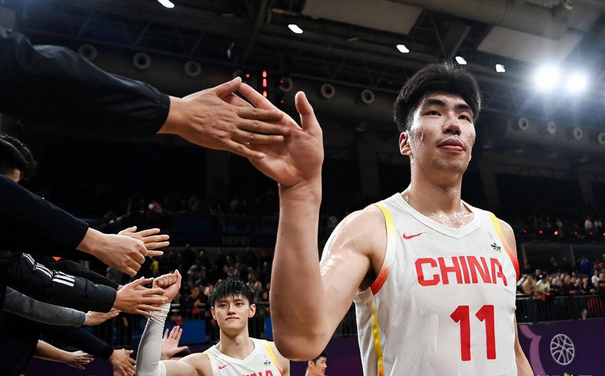 余嘉豪加盟西班牙篮球甲级联赛,挑战NBA球员伊巴卡