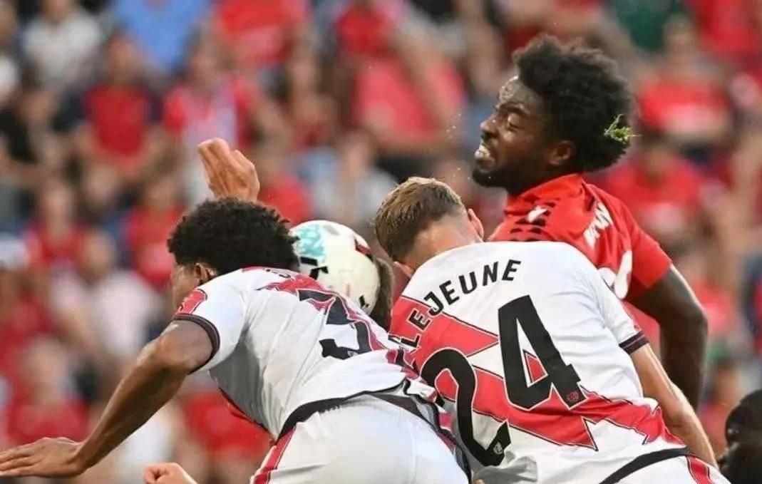 西甲皇马巴萨狂飙,马竞直接崩盘,一支升班马厉害了