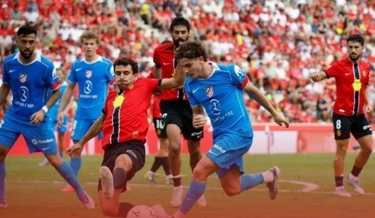 西甲皇马巴萨狂飙,马竞直接崩盘,一支升班马厉害了